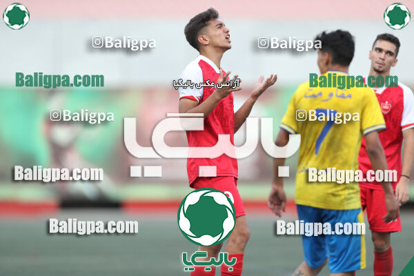پرسپولیس 1–1 مقاومت