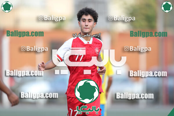 پرسپولیس 1–1 مقاومت
