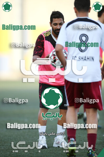 پیکان 1–1 شاهین