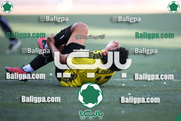 استقلال 2–0 پیروزان