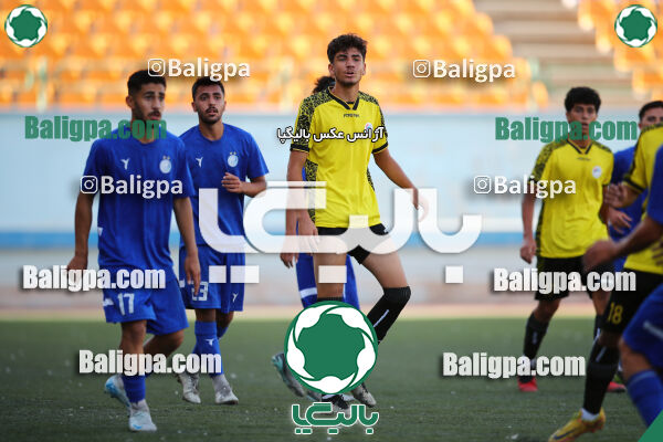 استقلال 2–0 پیروزان