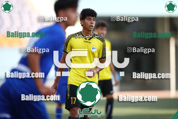 استقلال 2–0 پیروزان