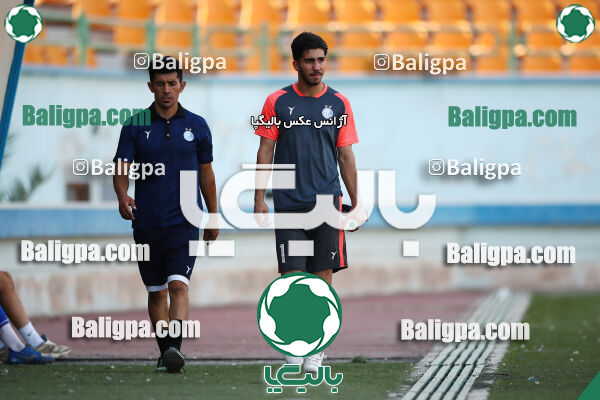استقلال 2–0 پیروزان