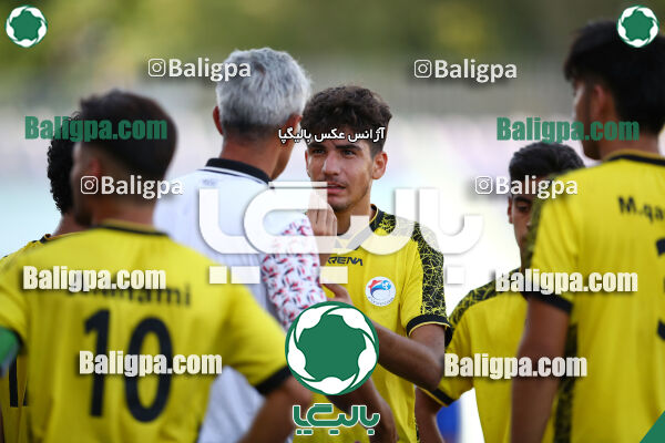 استقلال 2–0 پیروزان