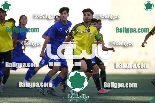 استقلال 2–0 پیروزان