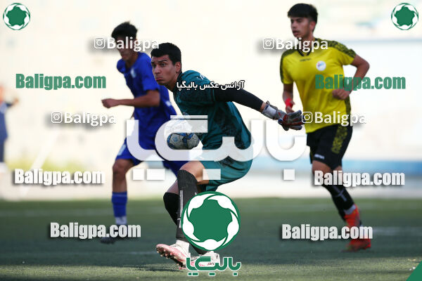 استقلال 2–0 پیروزان