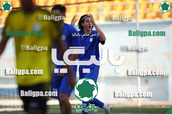 استقلال 2–0 پیروزان
