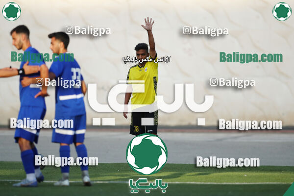 استقلال 2–0 پیروزان