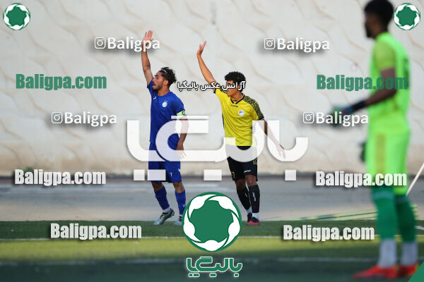 استقلال 2–0 پیروزان