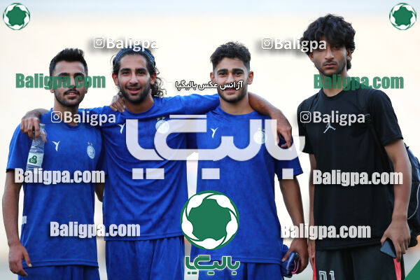 استقلال 2–0 پیروزان