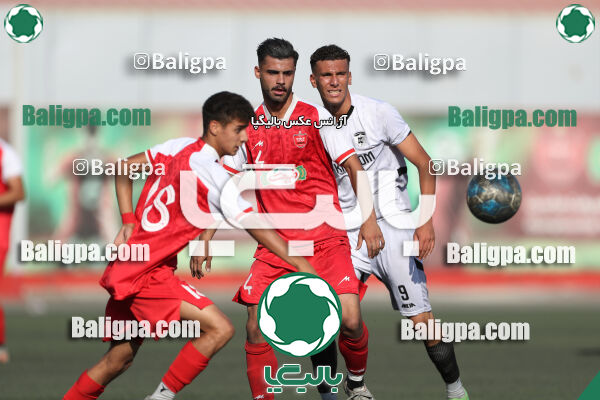 پرسپولیس 2–1 کیا