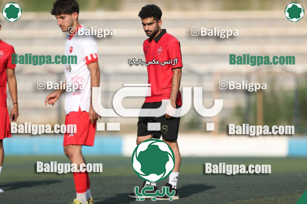 عقاب ۰ - ۰ پرسپولیس