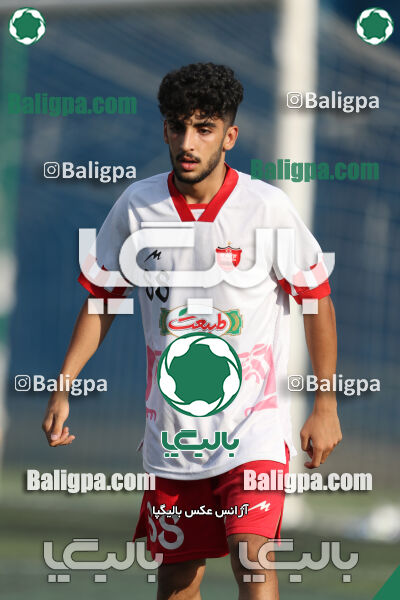 عقاب ۰ - ۰ پرسپولیس