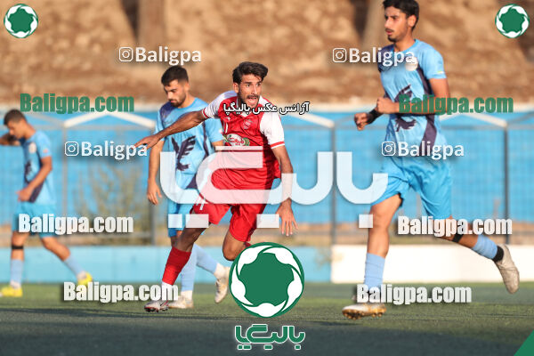 عقاب ۰ - ۰ پرسپولیس