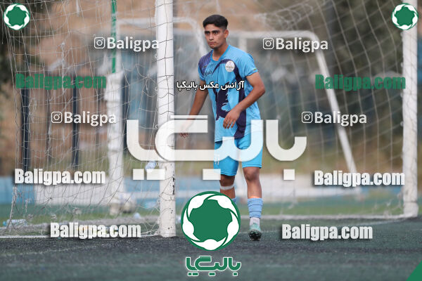 عقاب ۰ - ۰ پرسپولیس