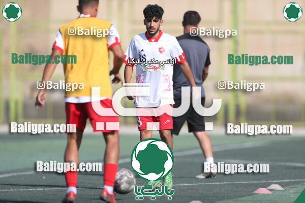 پرسپولیس 1–1 ماهور ری