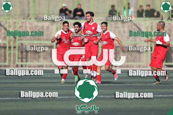 پرسپولیس 2–1 هوادار