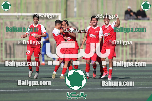پرسپولیس 2–1 هوادار