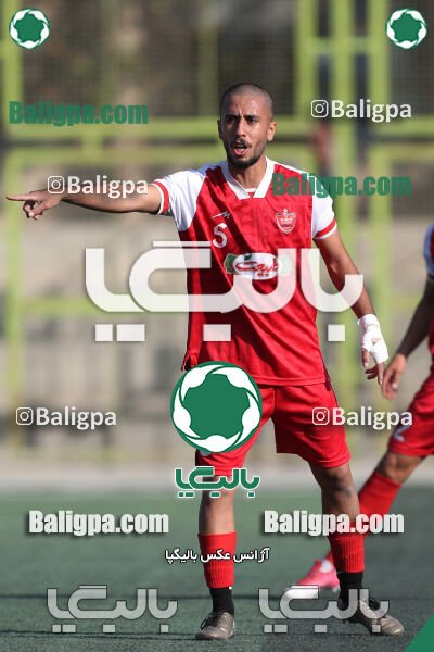 پرسپولیس 2–1 هوادار