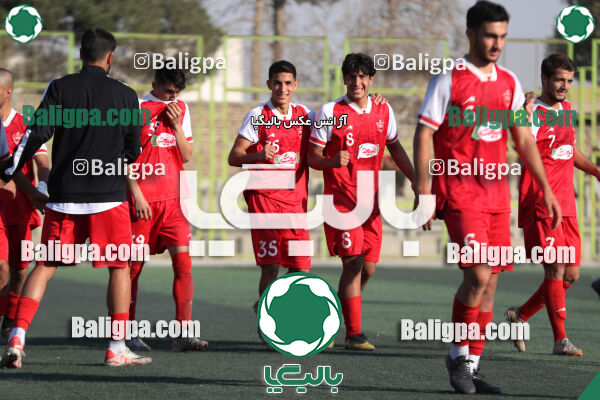 پرسپولیس 2–1 هوادار
