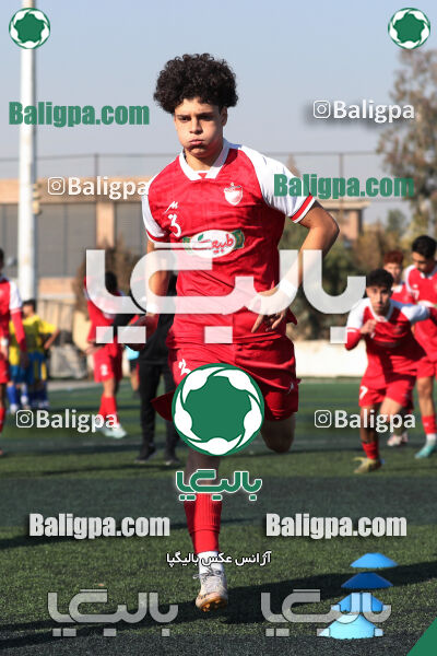 مقاومت 0–2 پرسپولیس