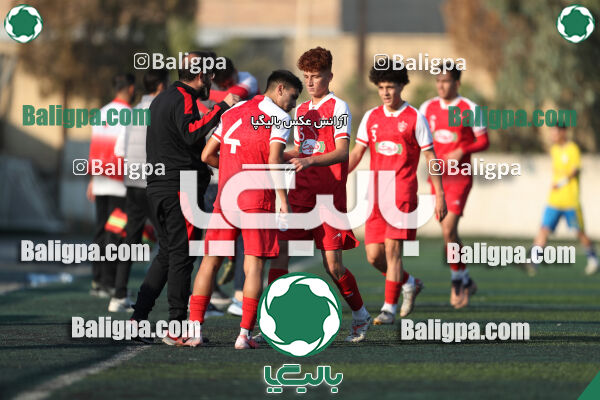 مقاومت 0–2 پرسپولیس