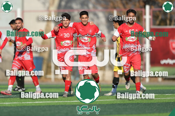 پرسپولیس 4–0 مقاومت کوثر ری