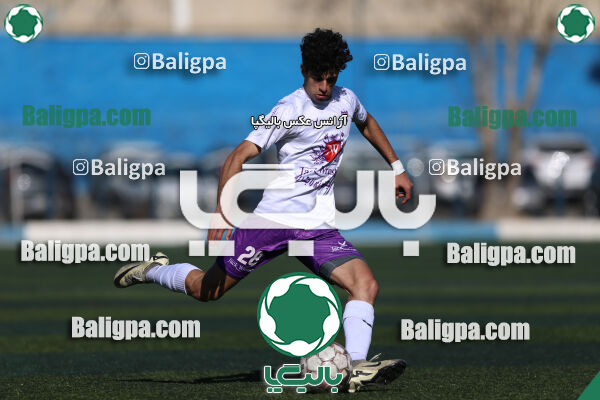 اسپاد الوند 2–2 هوادار