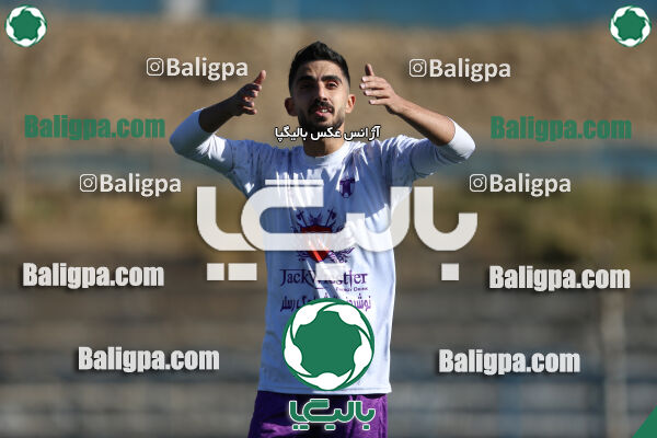 اسپاد الوند 2–2 هوادار