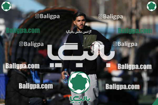 اسپاد الوند 2–2 هوادار