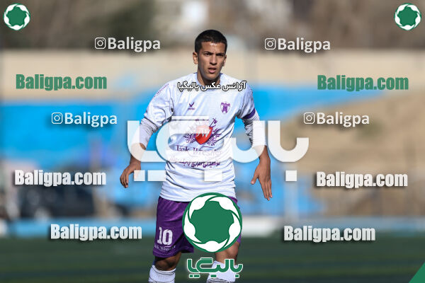اسپاد الوند 2–2 هوادار