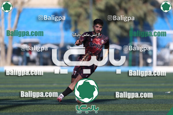 اسپاد الوند 2–2 هوادار