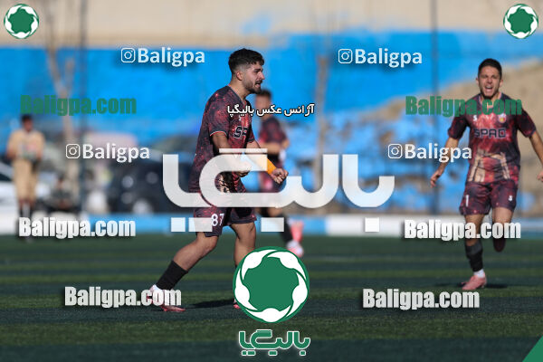 اسپاد الوند 2–2 هوادار