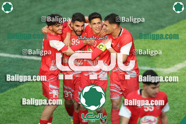 پرسپولیس 2–0 آریو مهر