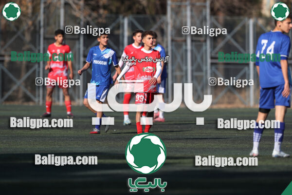 پیروزان تکین ایرانیان 1–0 پرسپولیس