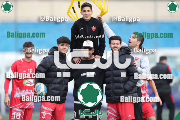 پیروزان تکین ایرانیان 0–5 پرسپولیس