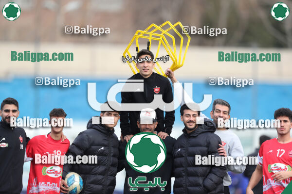 پیروزان تکین ایرانیان 0–5 پرسپولیس
