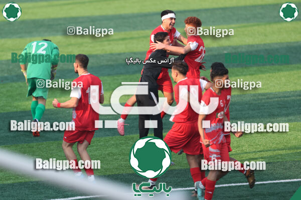 پرسپولیس 2–1 کیا