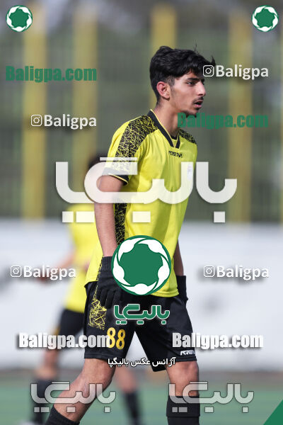 آریا ذوب آهن 1–1 پیروزان