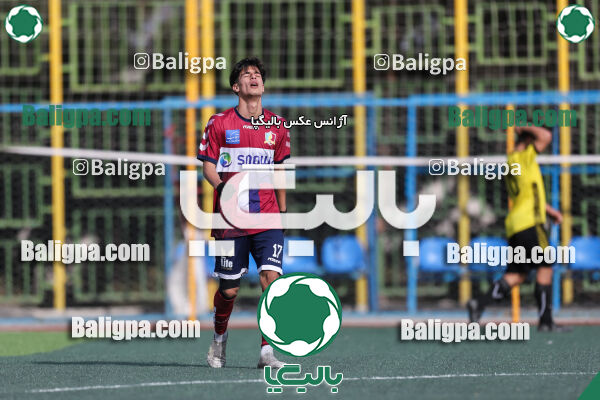 آریا ذوب آهن 1–1 پیروزان