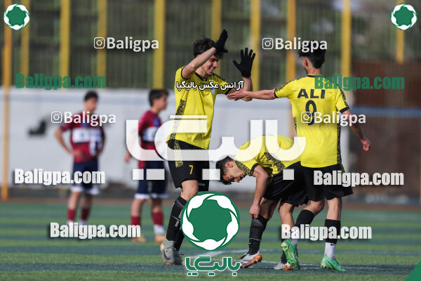 آریا ذوب آهن 1–1 پیروزان