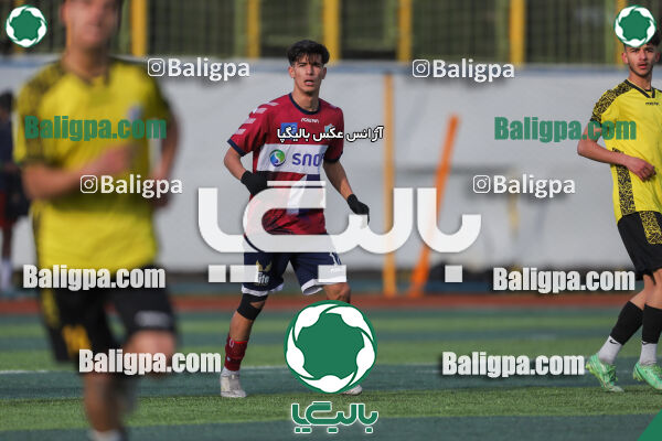 آریا ذوب آهن 1–1 پیروزان