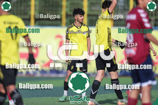 آریا ذوب آهن 1–1 پیروزان