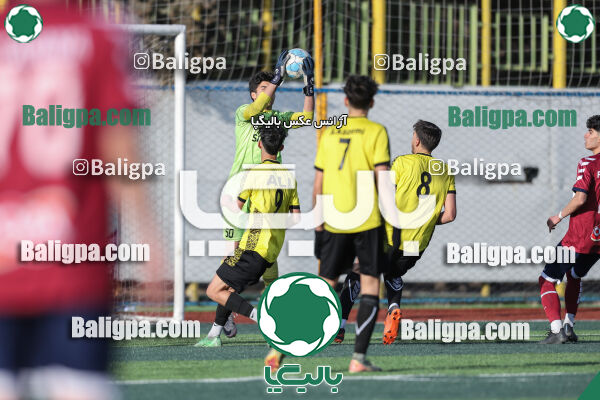 آریا ذوب آهن 1–1 پیروزان