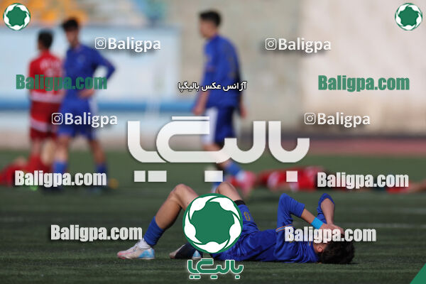 استقلال 1 - 1 کیا