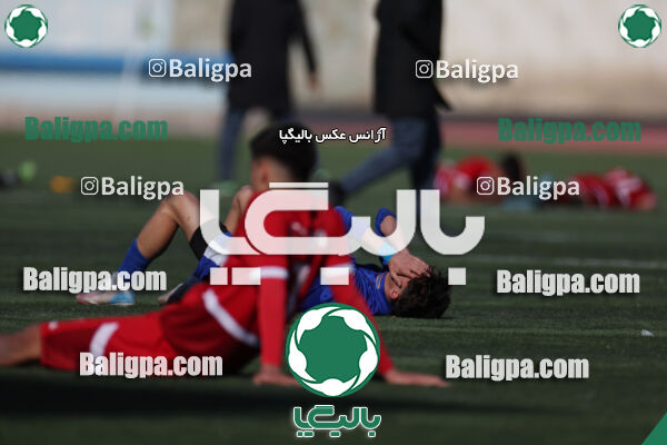استقلال 1 - 1 کیا