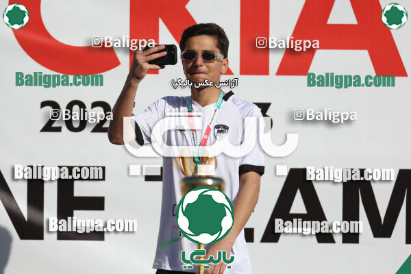 استقلال 1 - 1 کیا