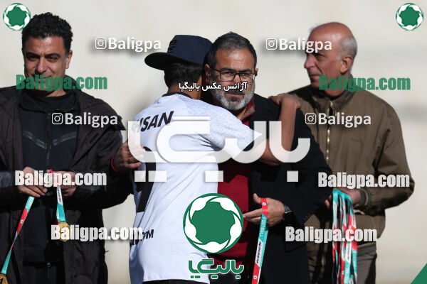 استقلال 1 - 1 کیا