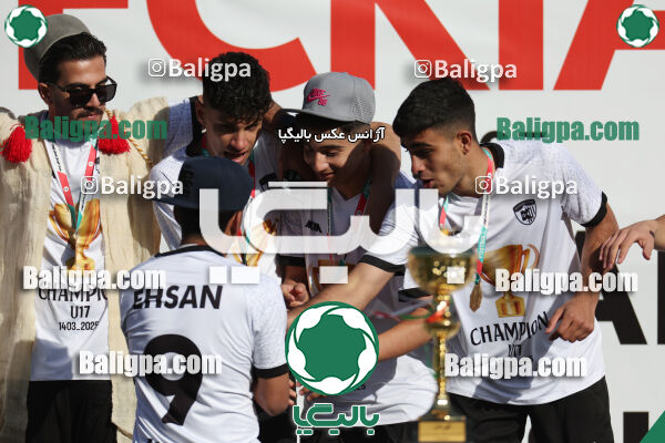 استقلال 1 - 1 کیا
