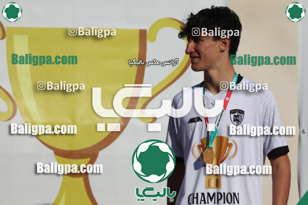 استقلال 1 - 1 کیا
